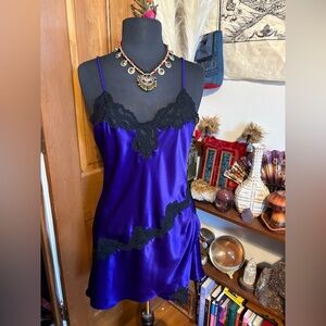 Victoria's Secret Gold Label Purple Black Lace Slip Nightgown Size Medium 90's